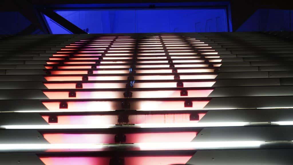 המדרגות מחוץ למבנה Casa de Música צילום: היאלי גיל